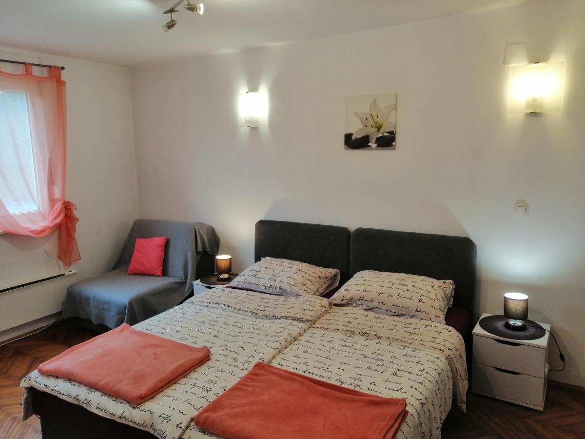 Apartman Gobac Карловаць Екстер'єр фото